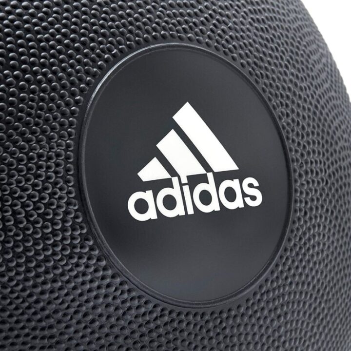 adidas（アディダス）