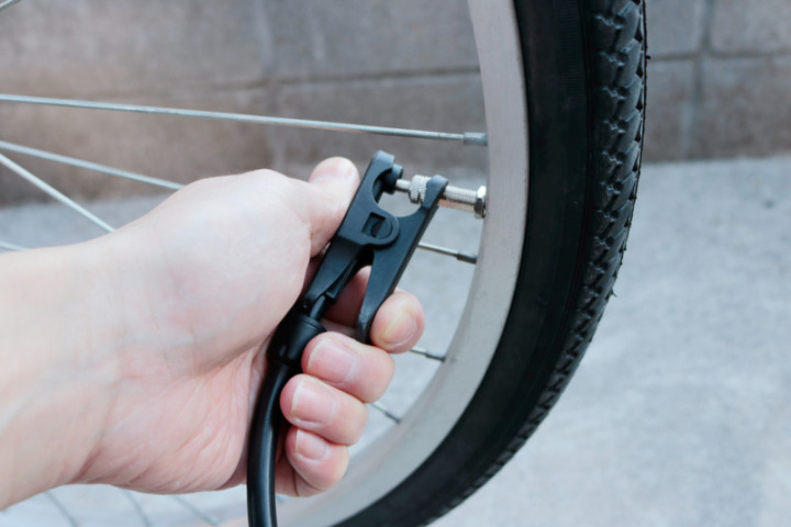 自転車用空気入れの使い方