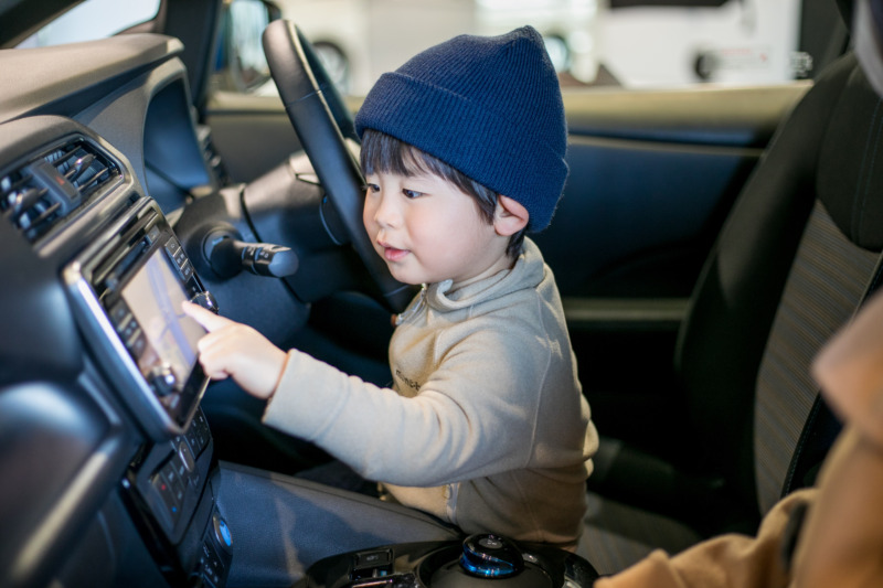 車内に子どもがいるときには使用しない