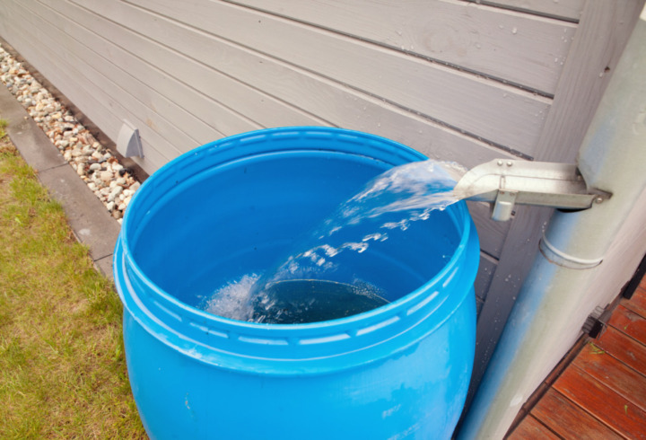 雨どいから水を集める集水器が付いているかどうか