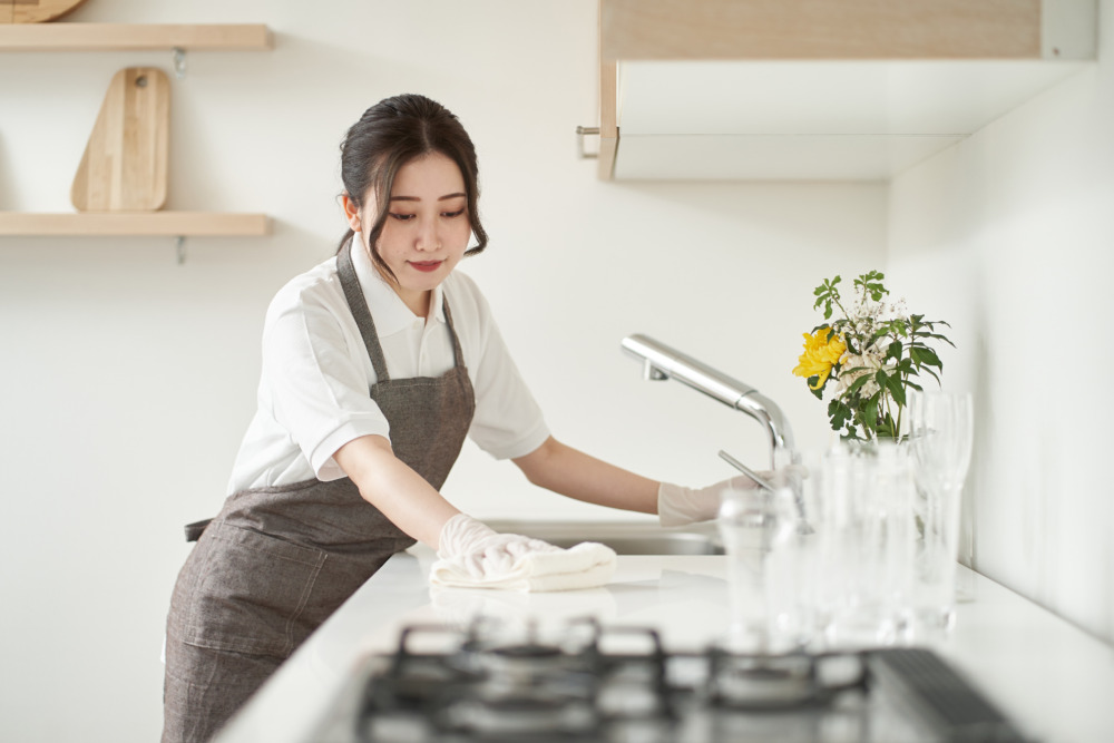 【掃除代行】おそうじ革命の口コミ・評判・料金は？おそうじ本舗との比較も