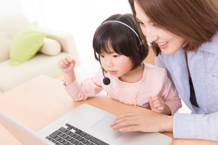 遊び感覚で英語を学習できるレッスンなら子どもでも続けやすい